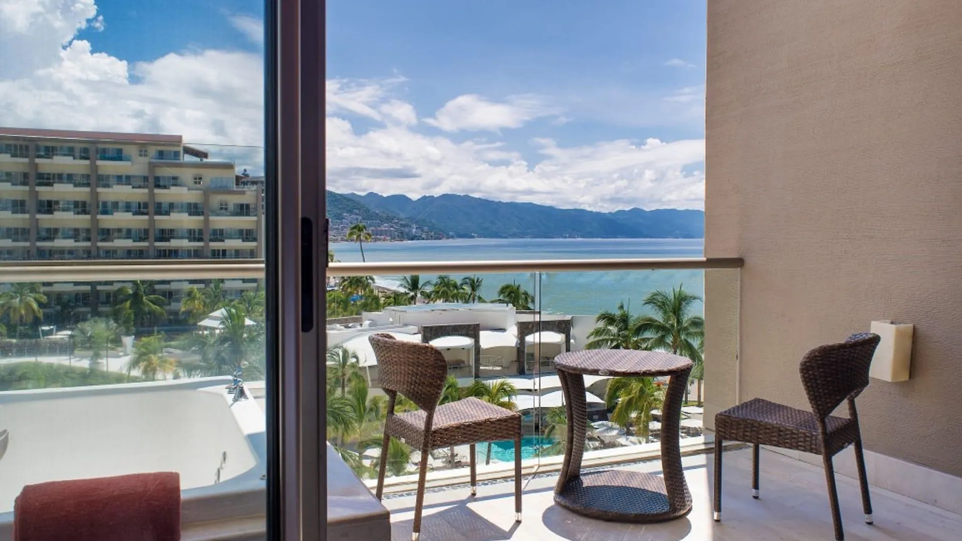 Dreams Vallarta Bay Resorts & Spa Puerto Vallarta